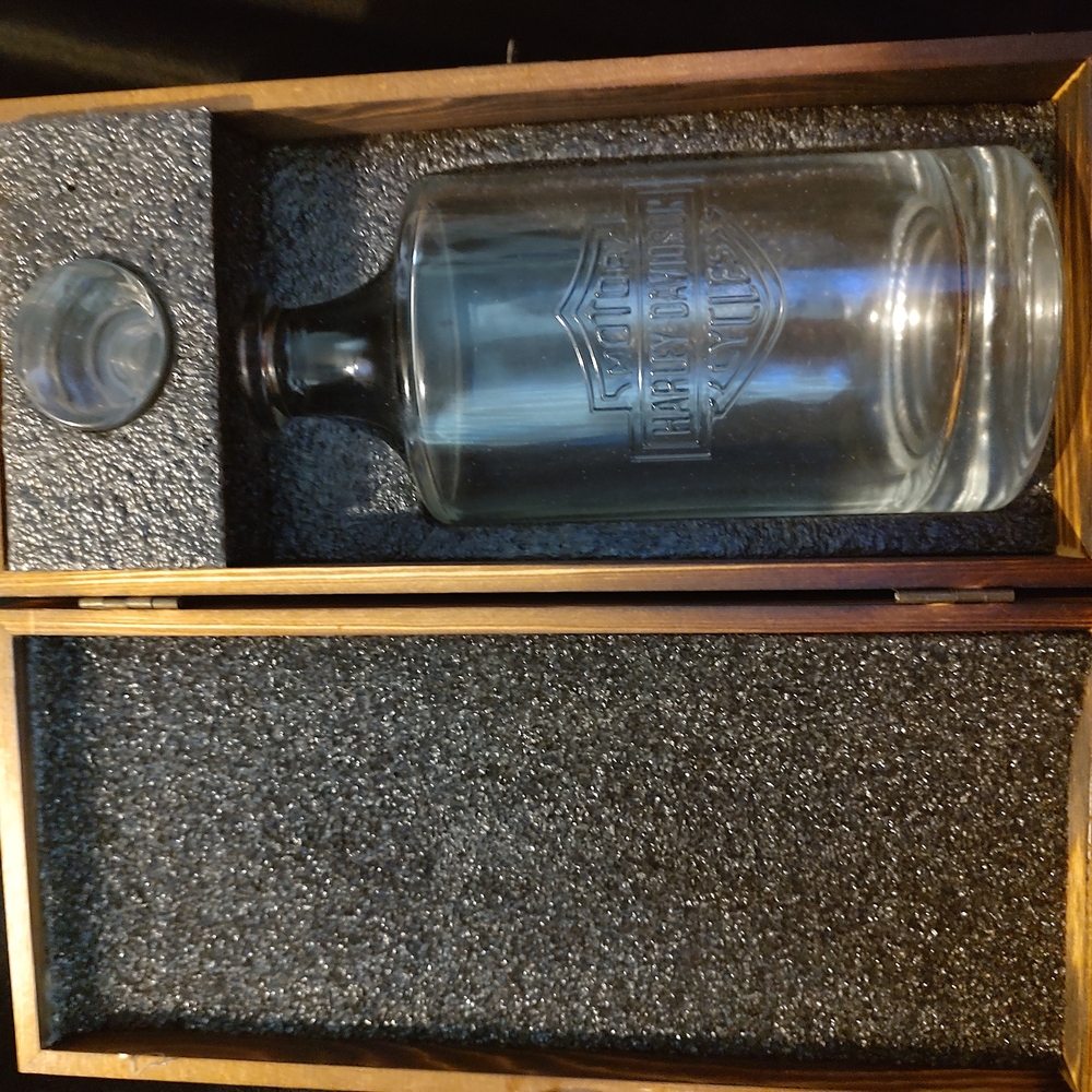 Elegant Glass Decanter Set in Wooden Box
